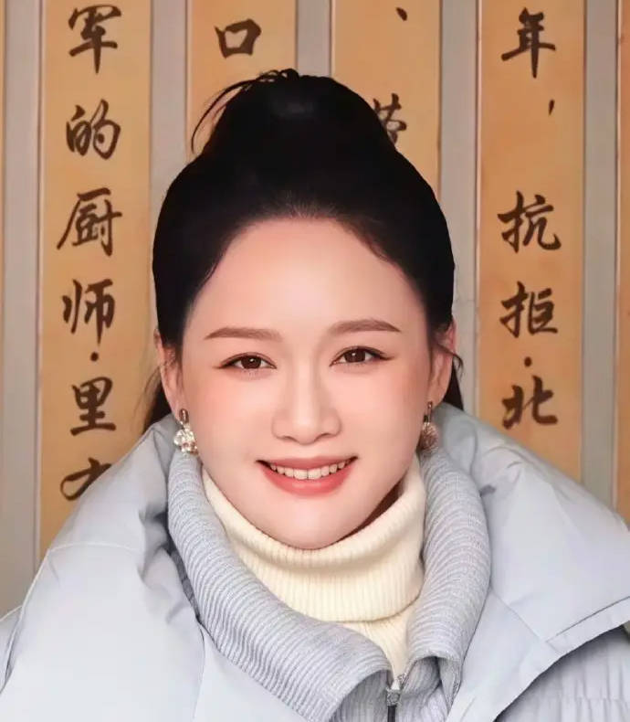 陈乔恩照片被夸国泰民安，她却自嘲：直接说我胖了不就完了？插图
